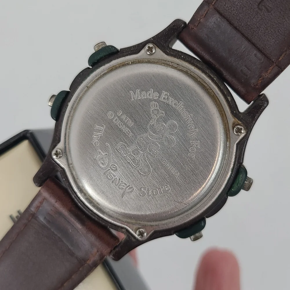 Vintage deadstock mickey mouse explorer glo watch ⌚ leather